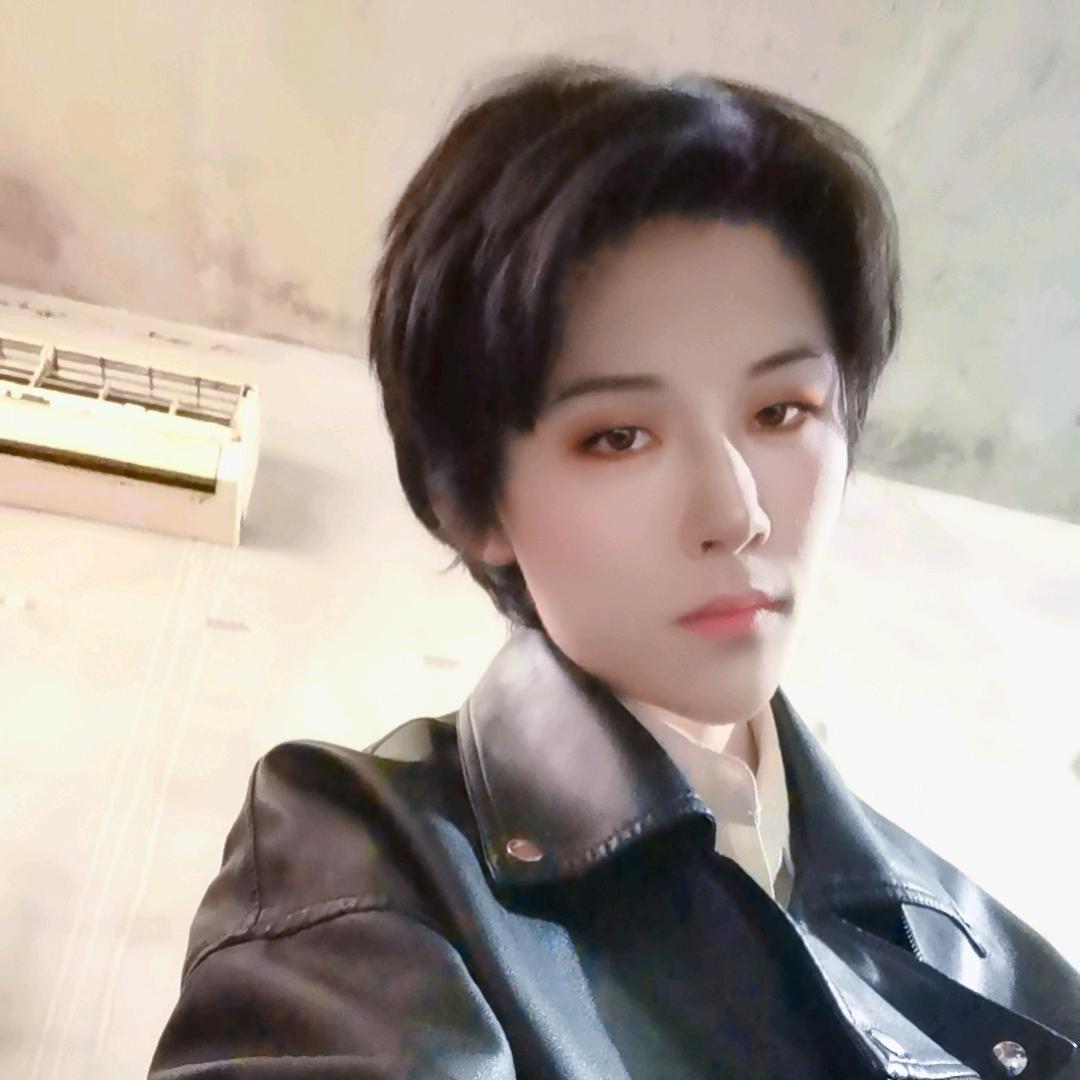 黄警澳