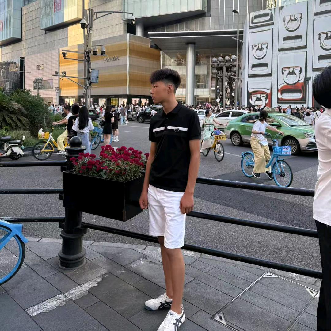 🌸，霸气的小少妇🌸