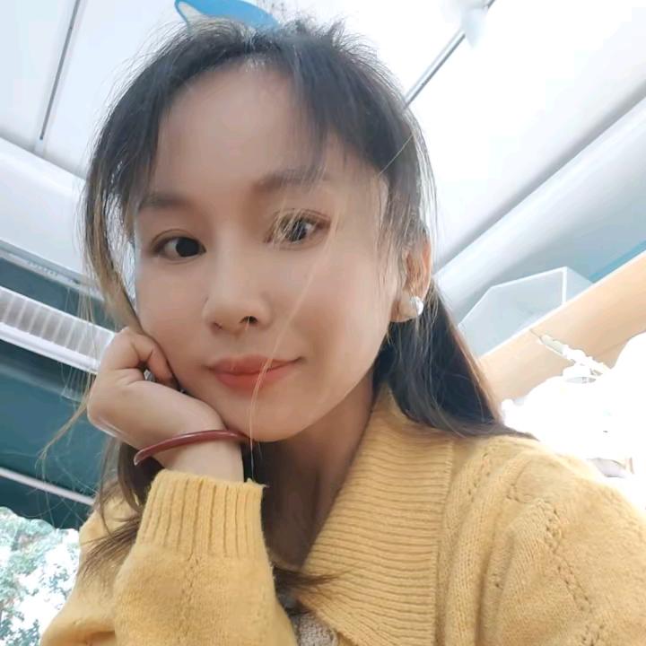 雷憨憨《芙蓉镇妈咪知婴掌柜🍼》