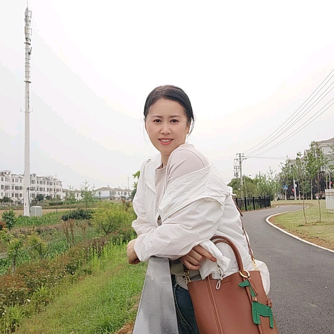 姐有点拽（拒私聊）