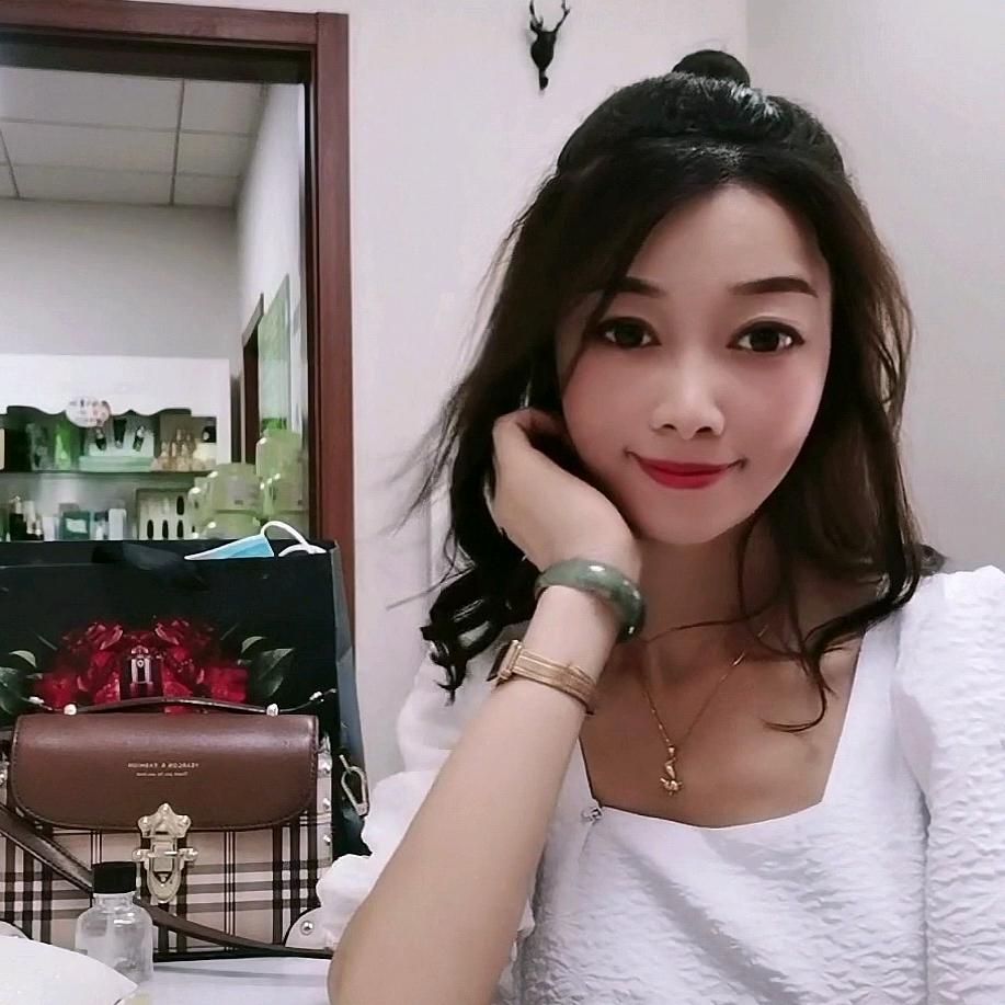 低眉浅笑🧚🏻‍♀️