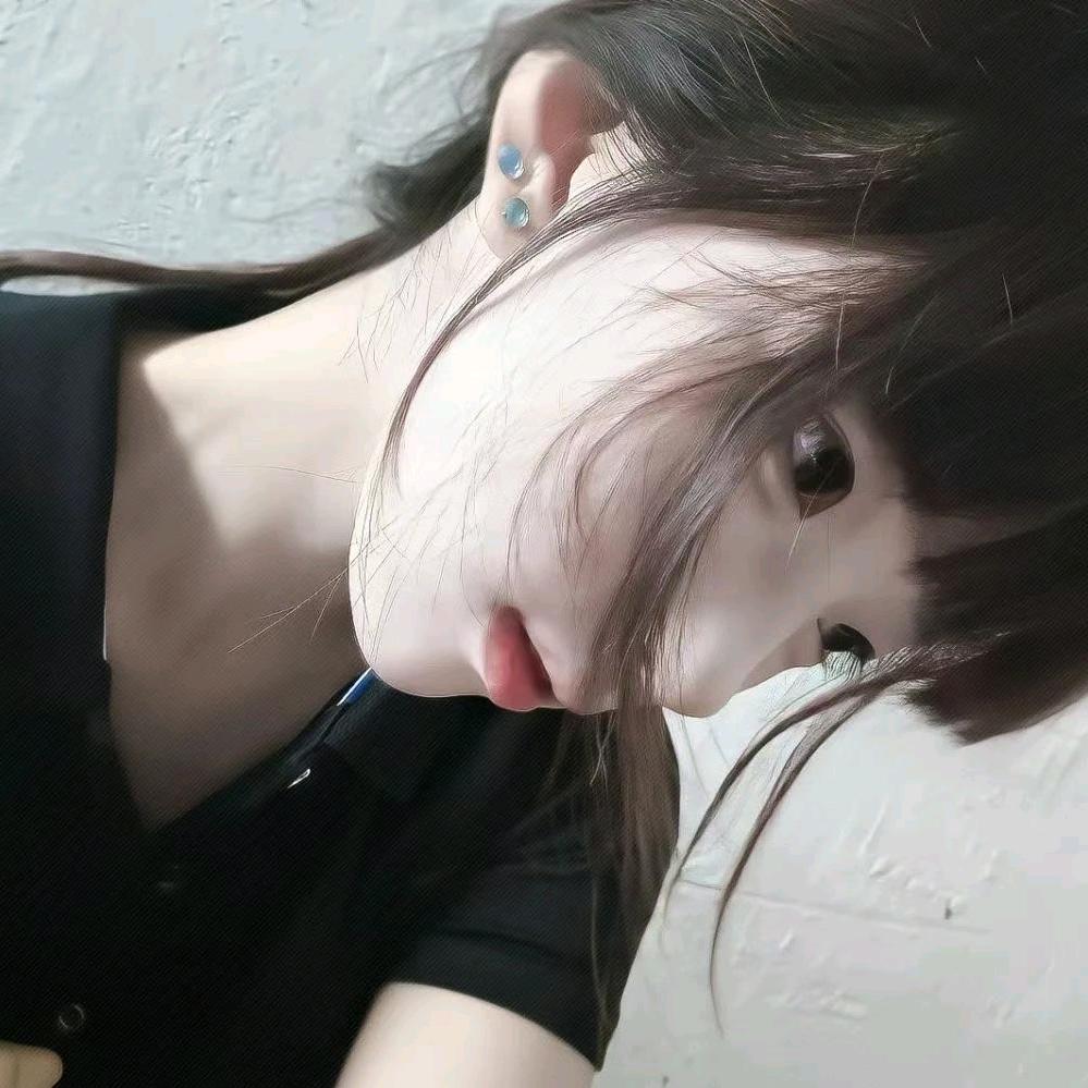 暖栀.