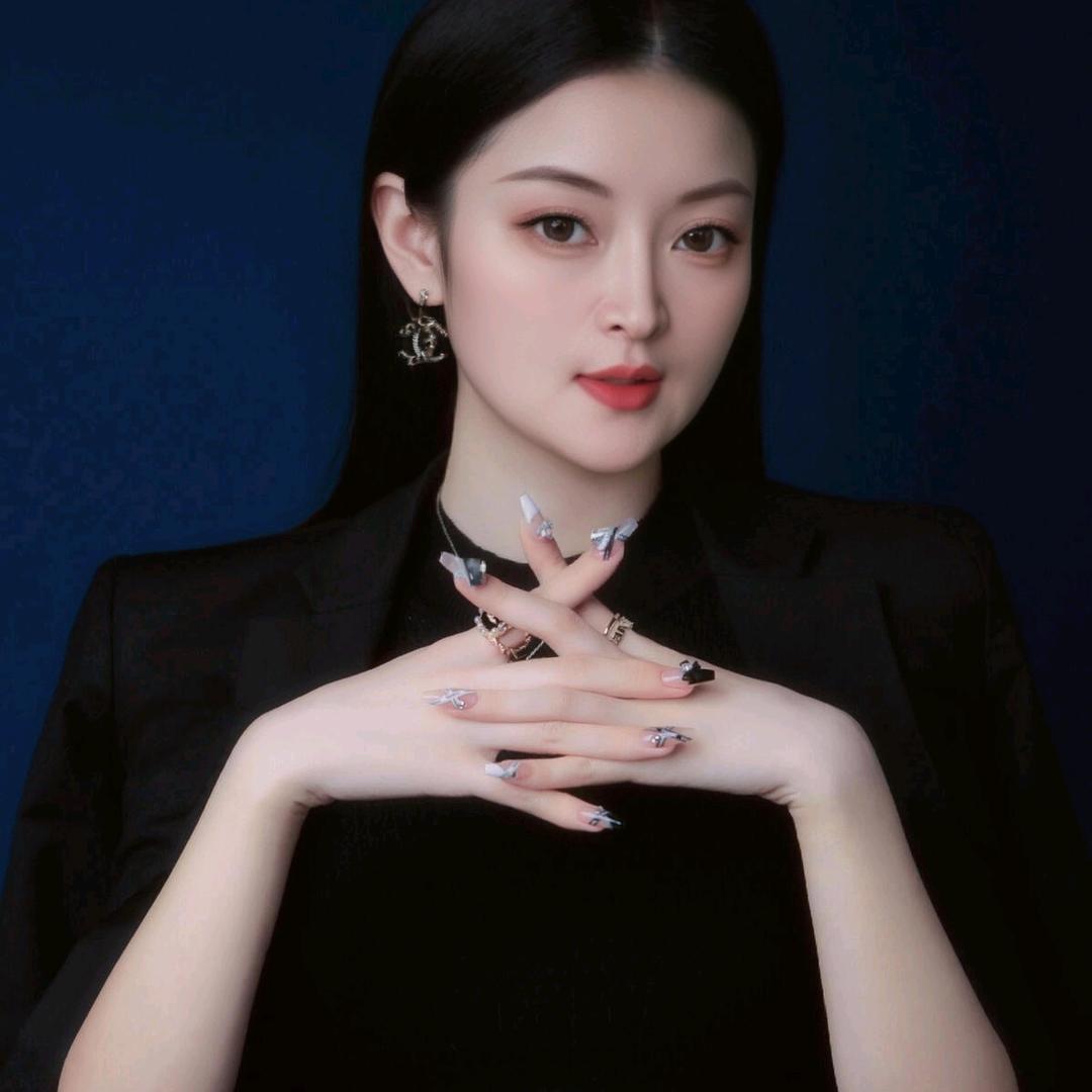 迅宝穿搭（在橱窗）