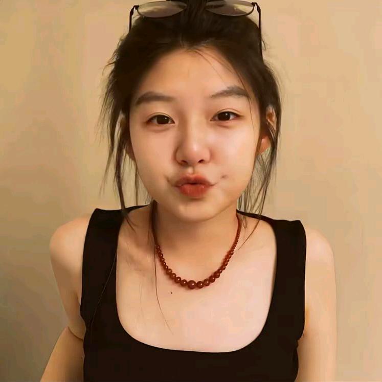 强巴旦增被牦牛堵路上了