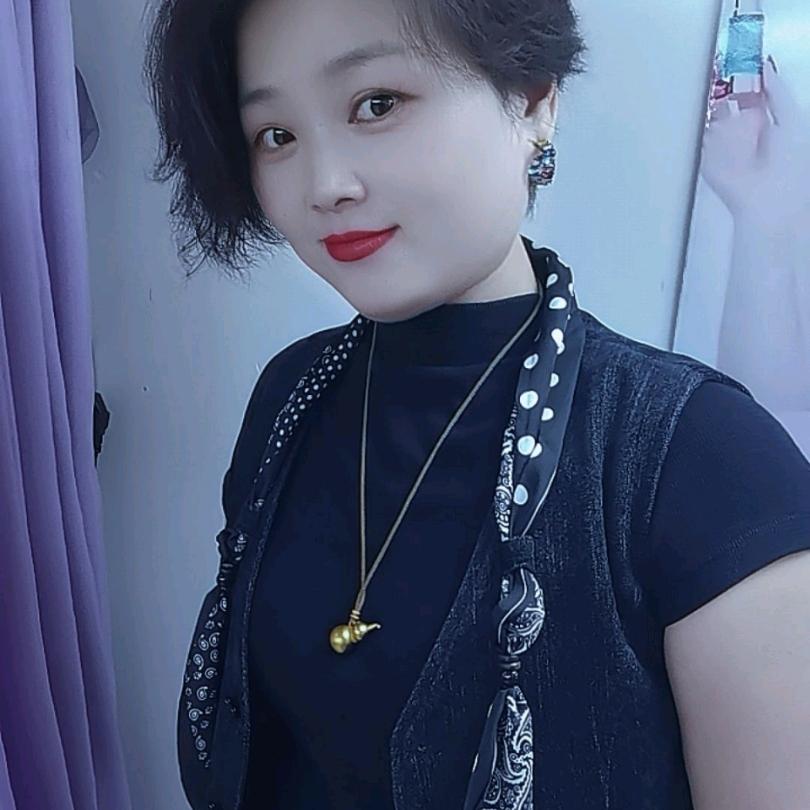 梅山秀丽雅内衣-秀兰