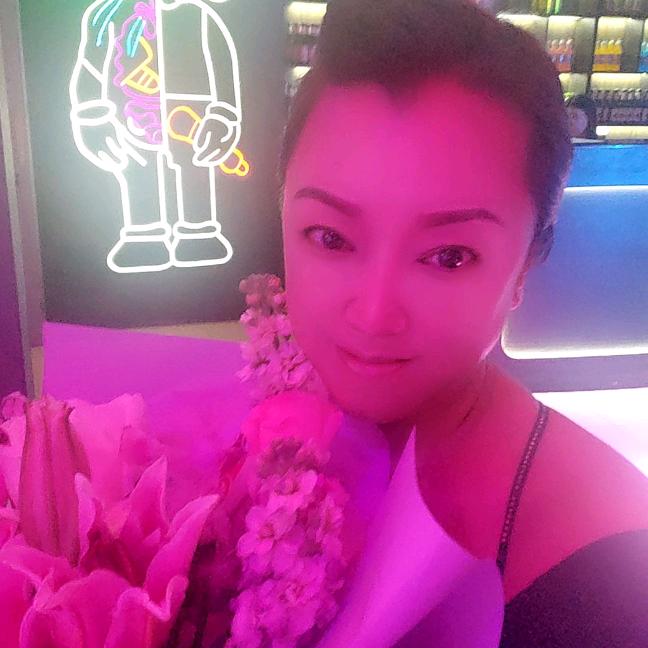 后来音乐自唱酒吧，陈雪