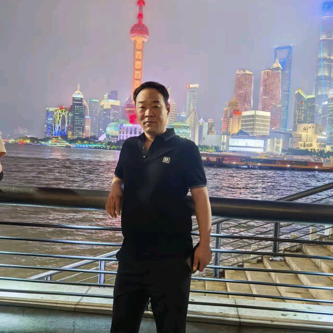 小帅哥