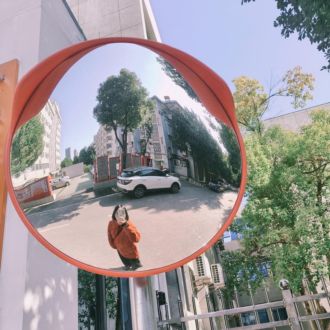 旧街凉风等雨停