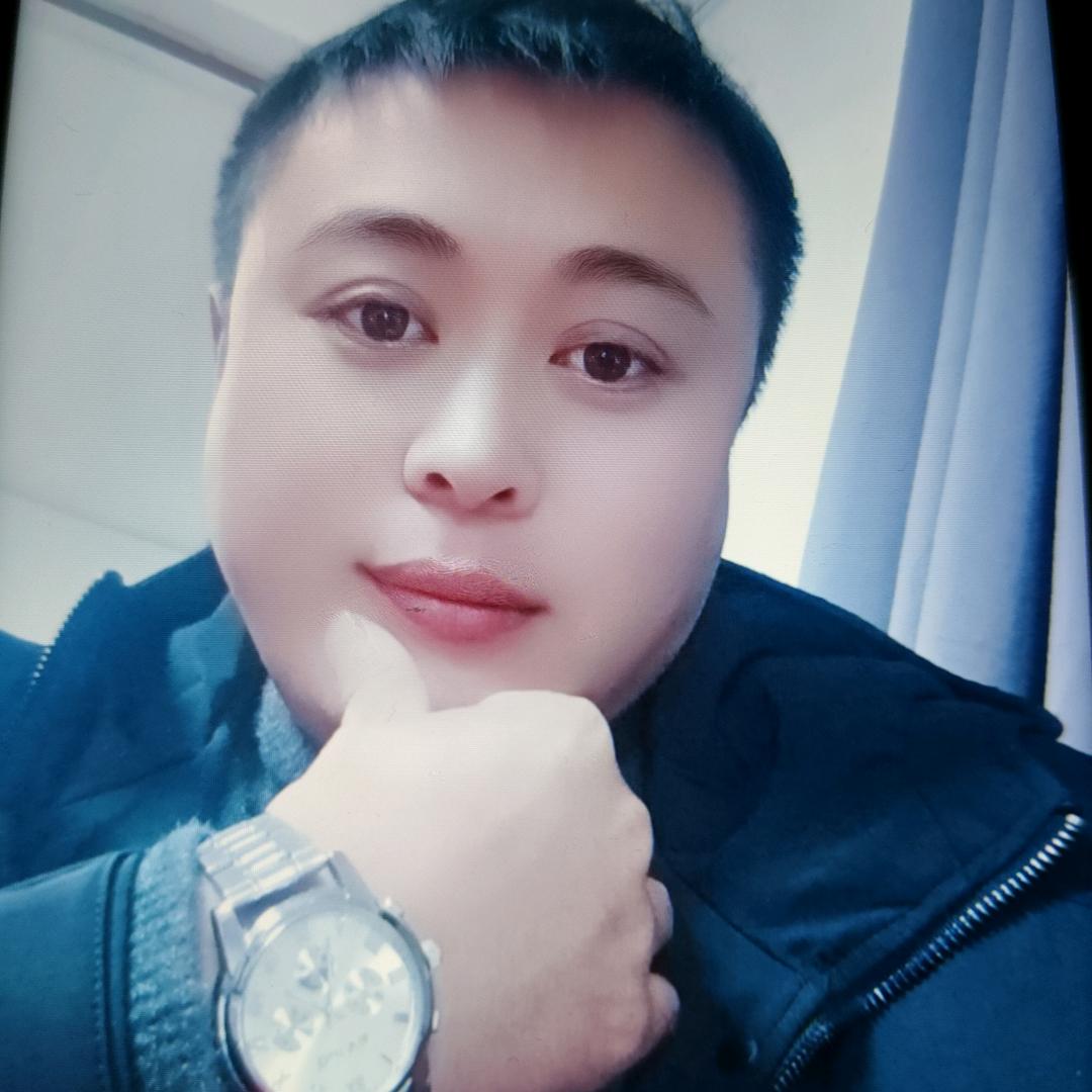 华少，