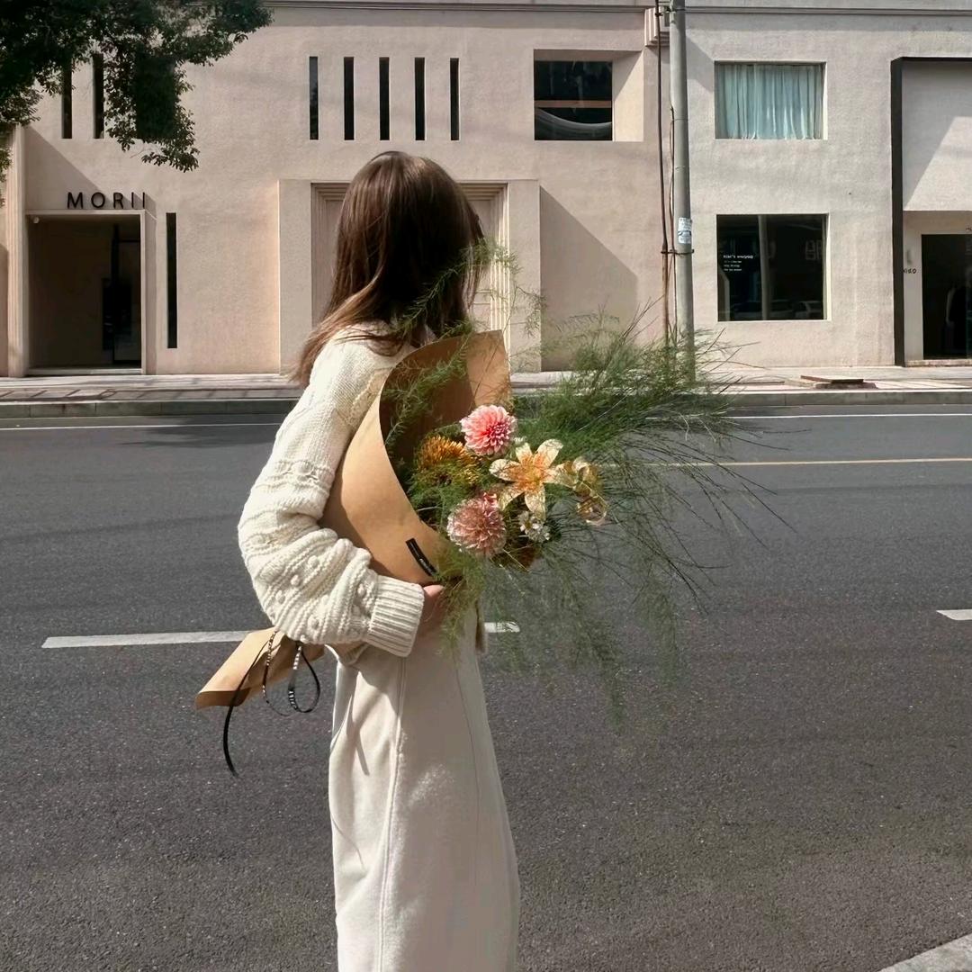 韶依菱🌈穿搭分享🌹