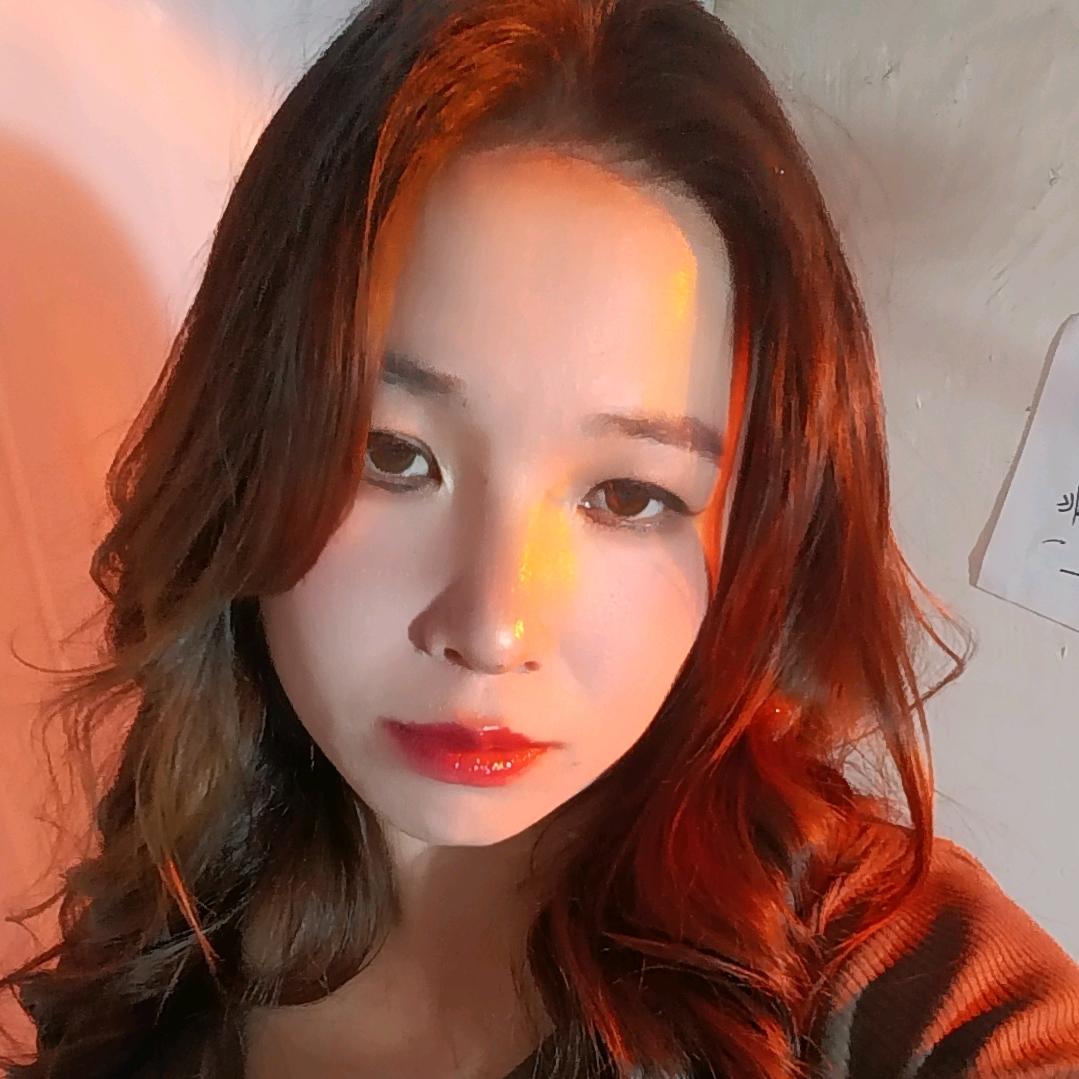梅子吖