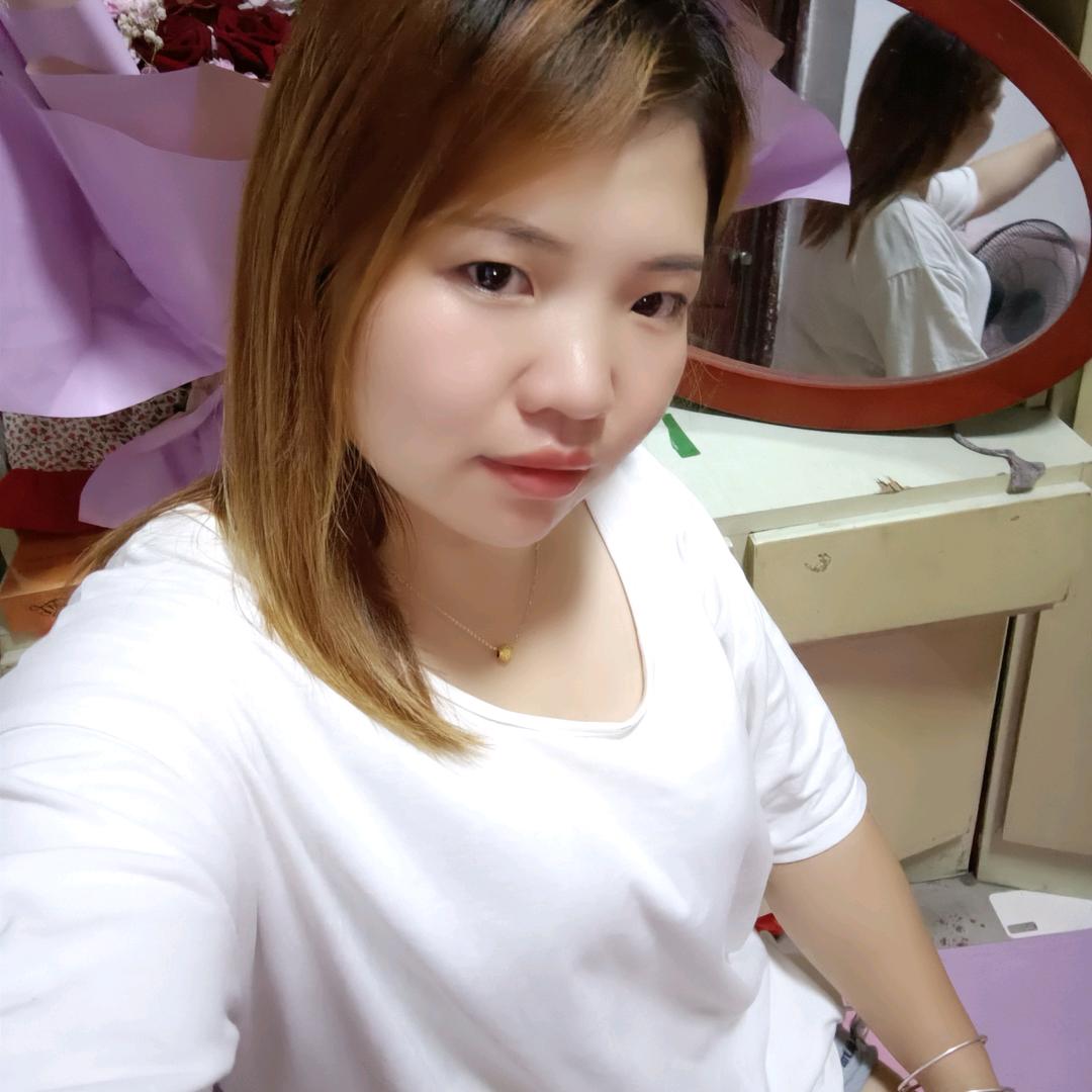 ง •̀_•́加油🐇🐇黄二妹