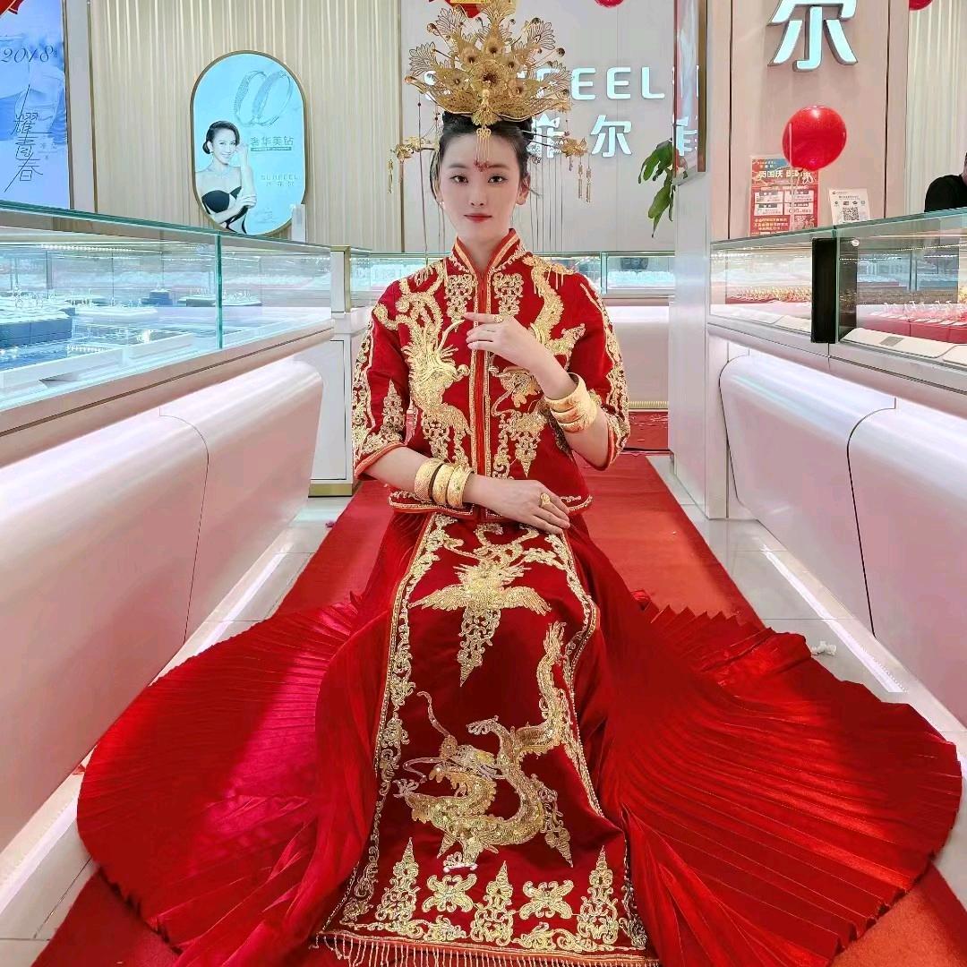 赛菲尔卢刚金行娇娇