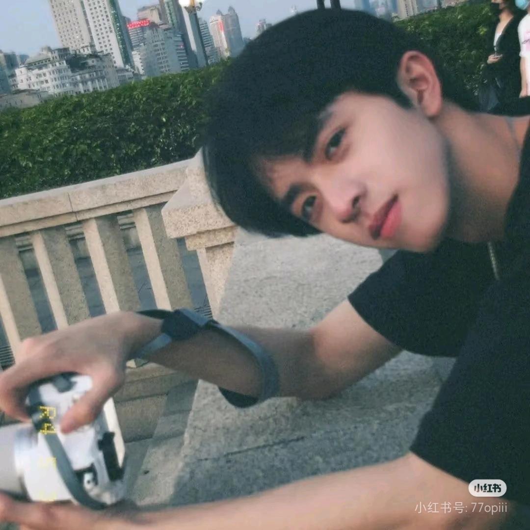 帕鲁电竞考官苦瓜拿铁（三角洲行动）