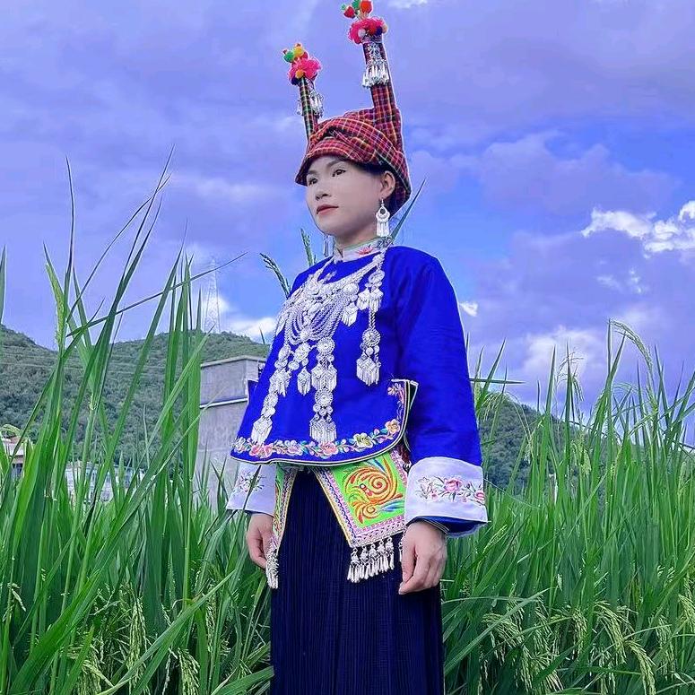 辰辰麻麻（手提三百万）