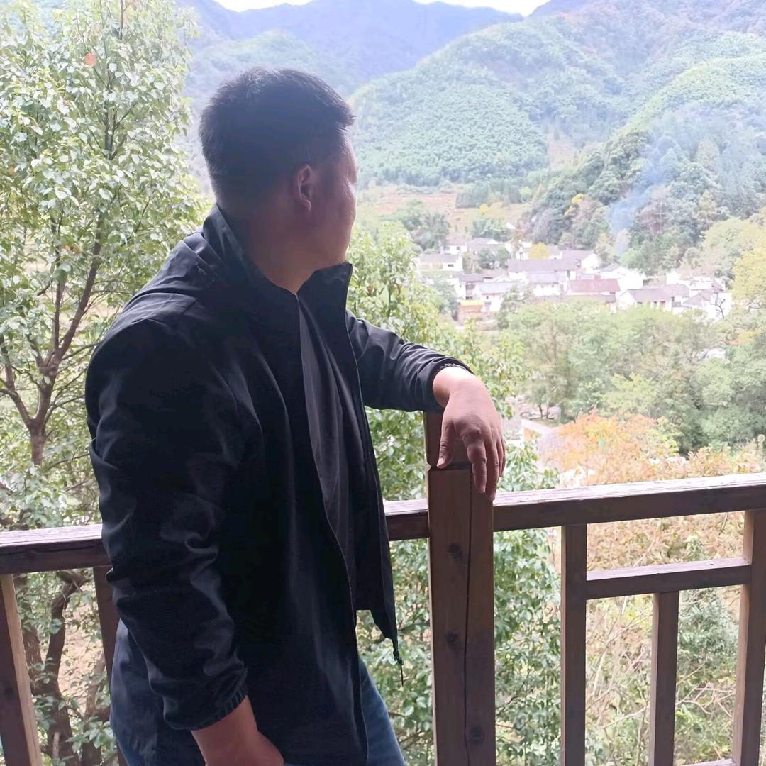默默向上游
