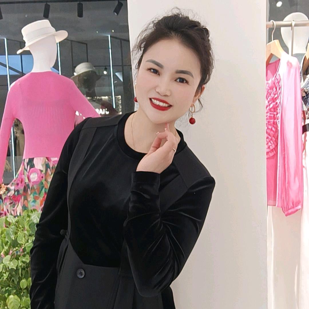 修水郁香菲女装店