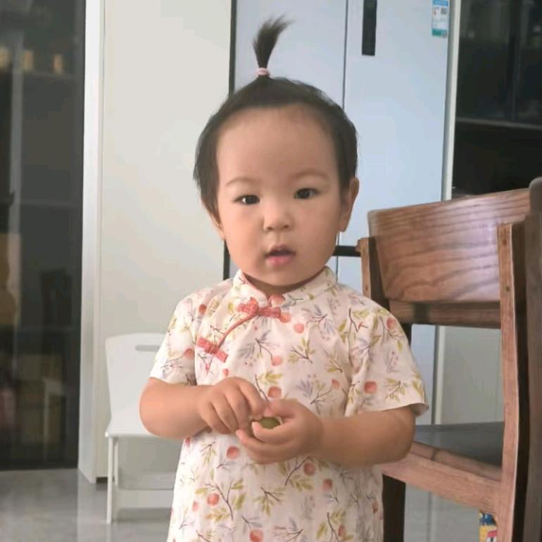 爱吃大米的七七