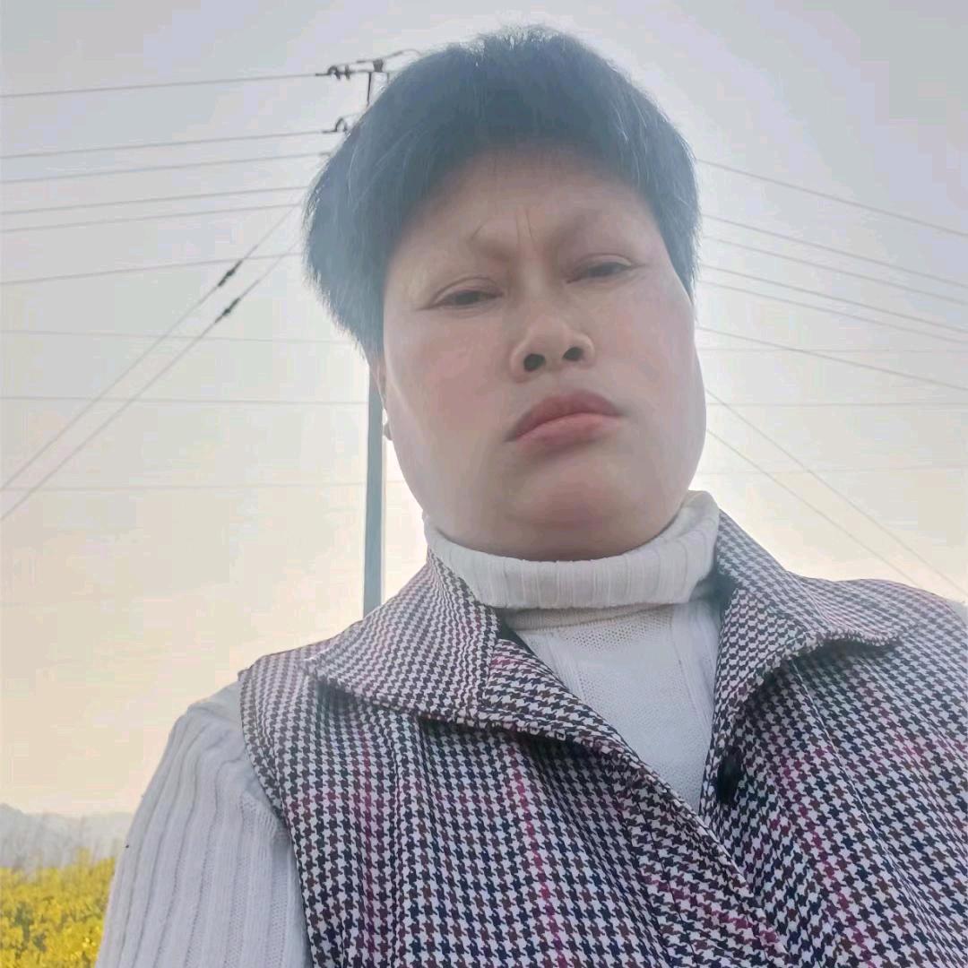 白合花命苦的女人，有苦说不出来，