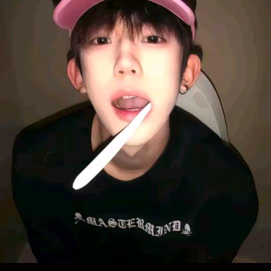 西伯利亚在逃蟑螂🪳