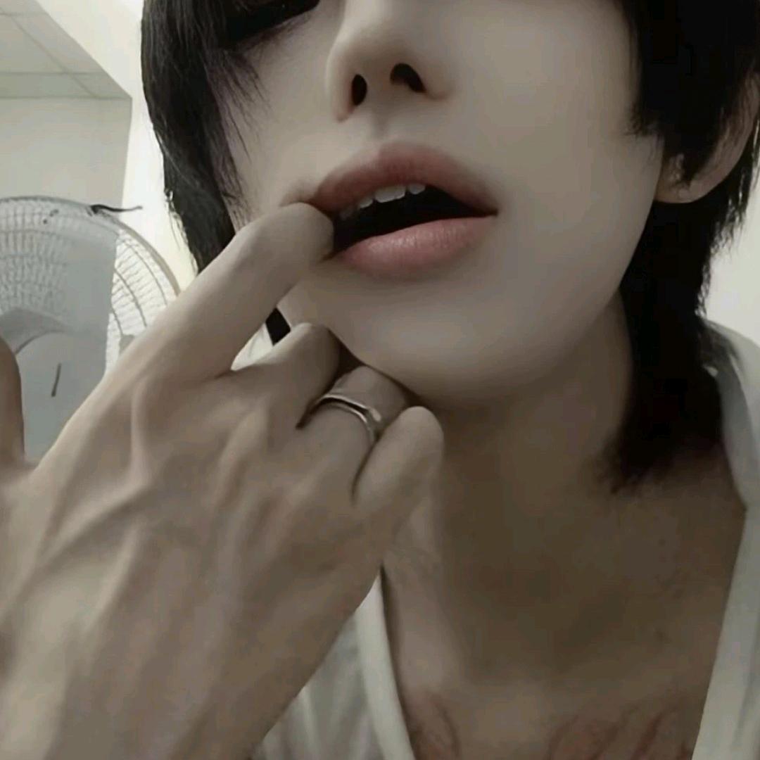 小小u