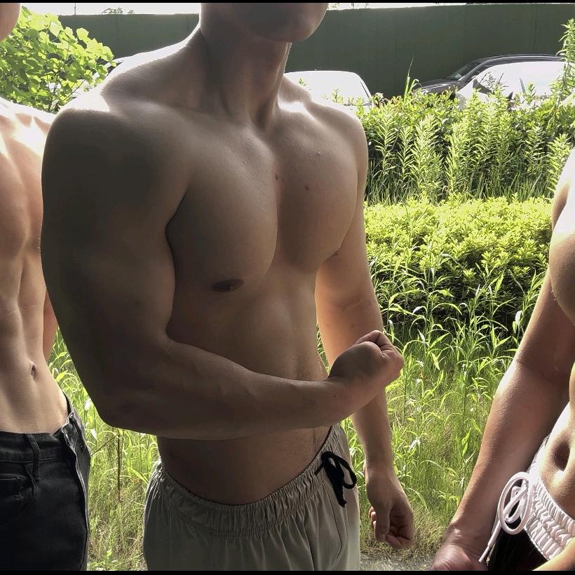 源动力健身肖教练