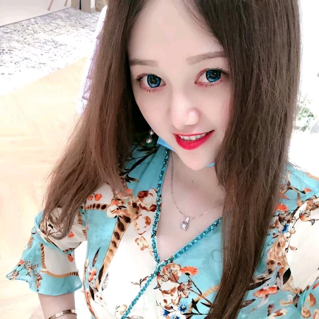 AAA静静
