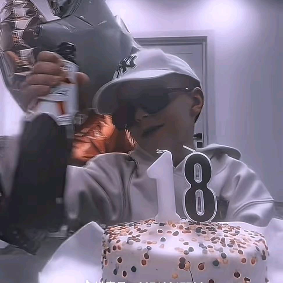 𝐘𝓱.晓晓