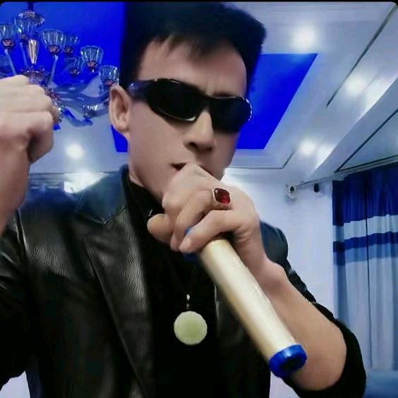 A河南小墨镜🐉