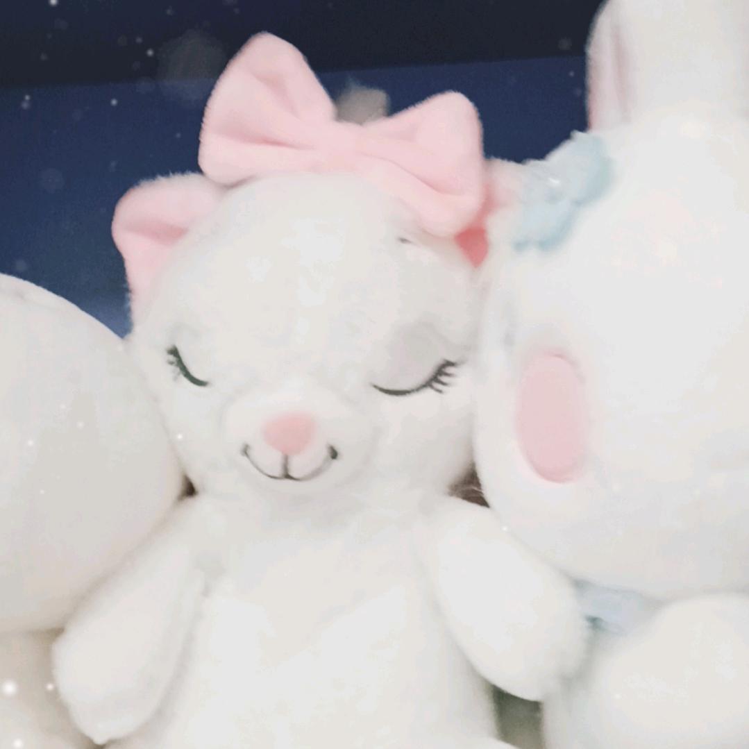 何英