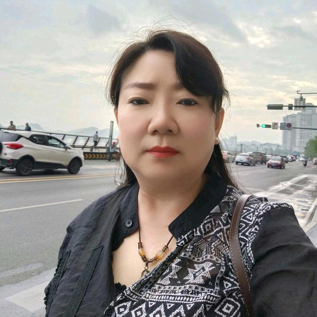 乐山窗帘软装～胡姐