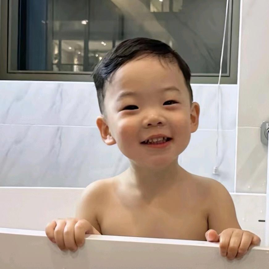 加州彭于晏.🎣