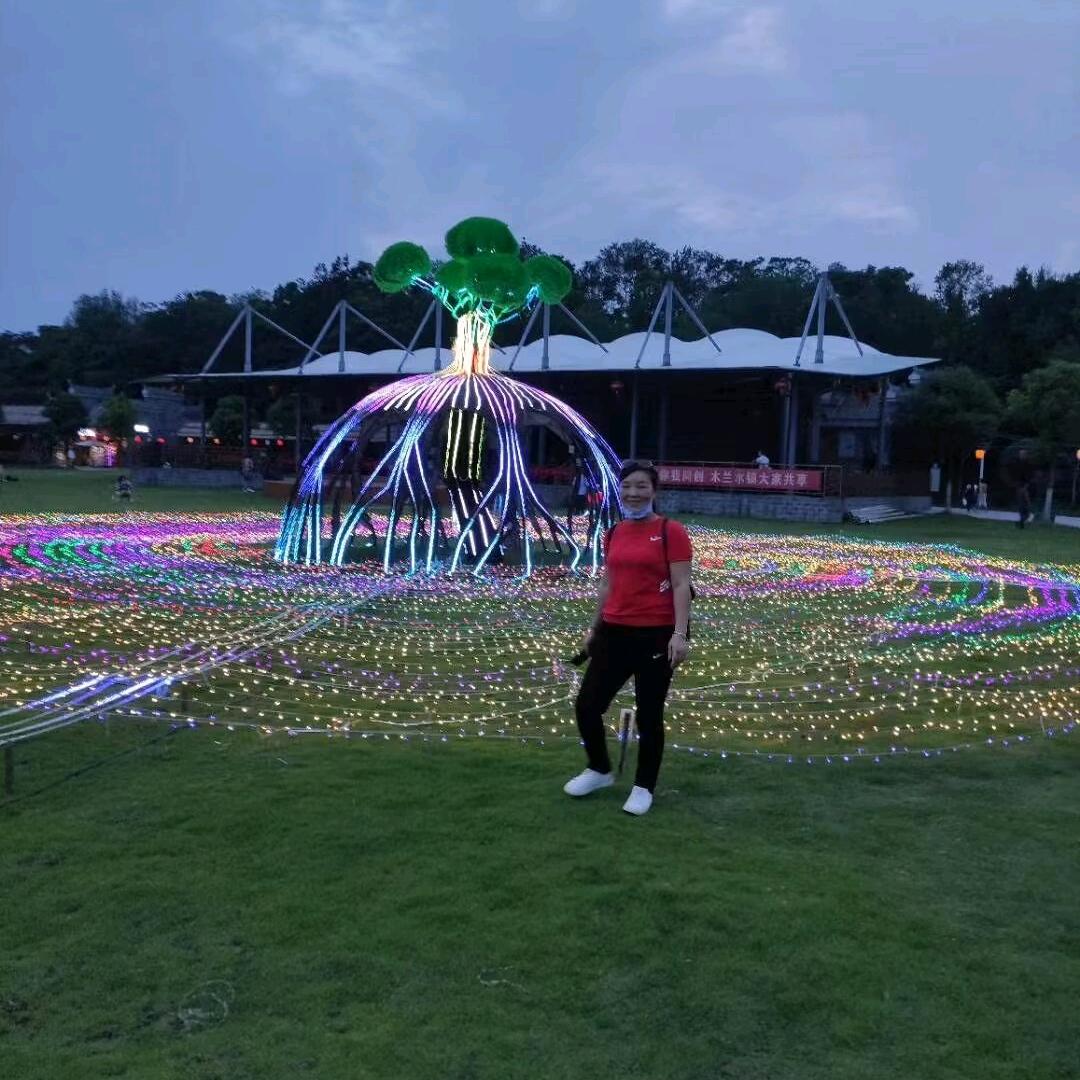 周玲