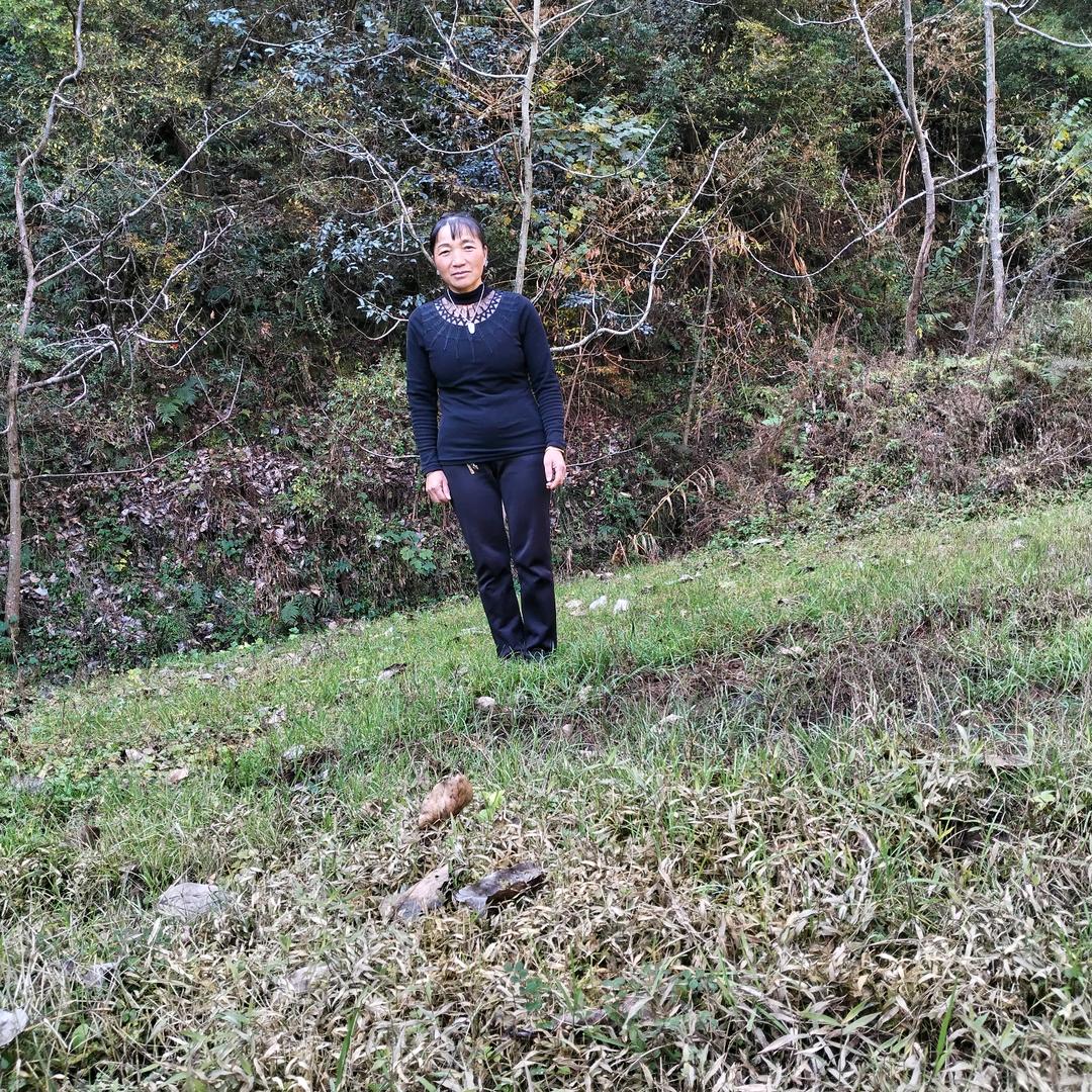 开心小妹。