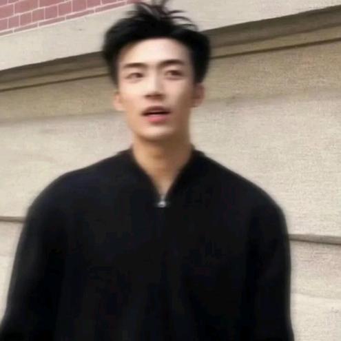 雄鹰一样的男人