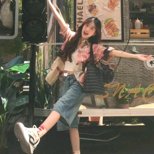 是夏夏吖