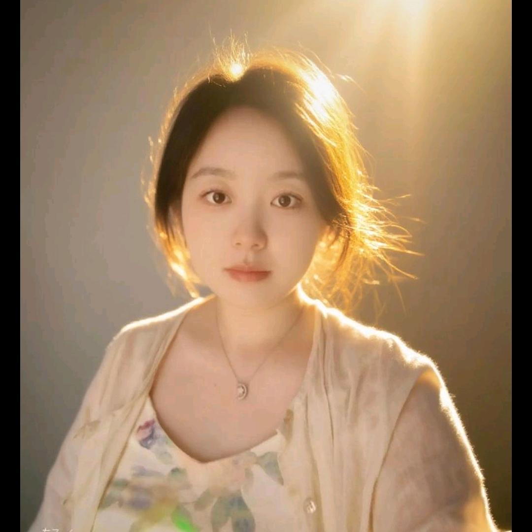 踮起脚尖、靠近阳光