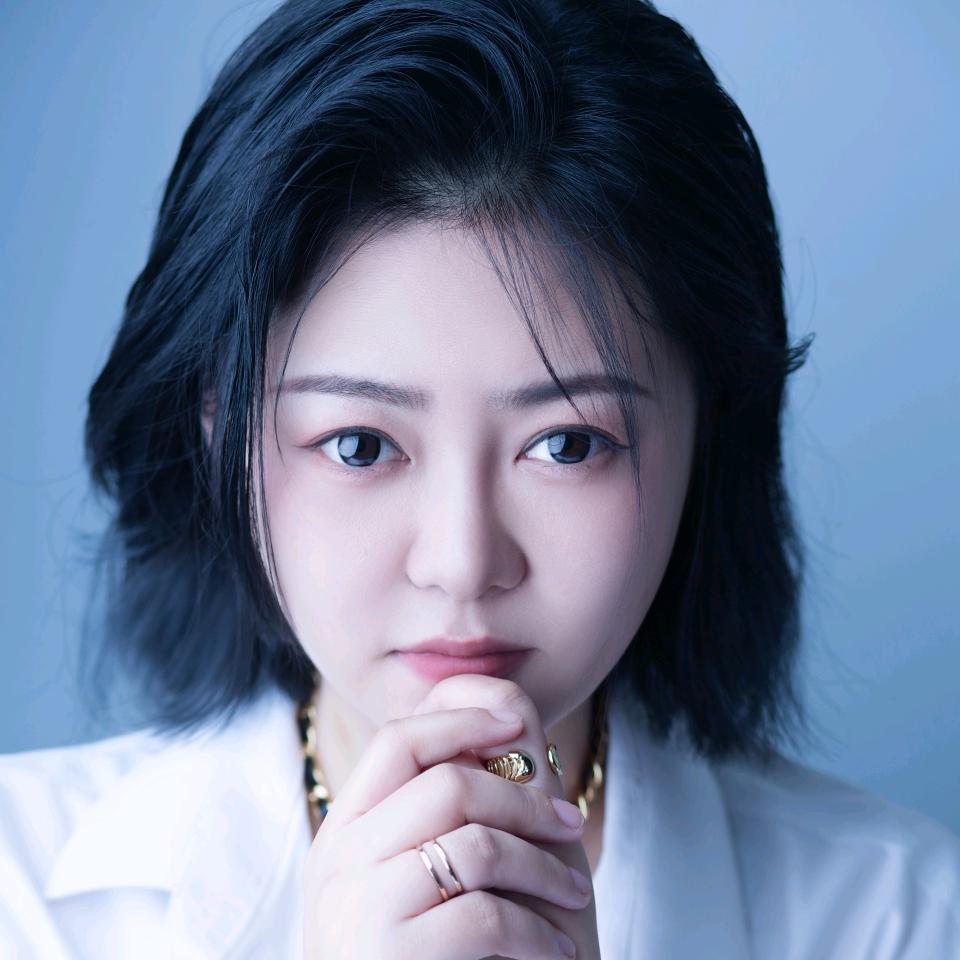 放飞的白小莹