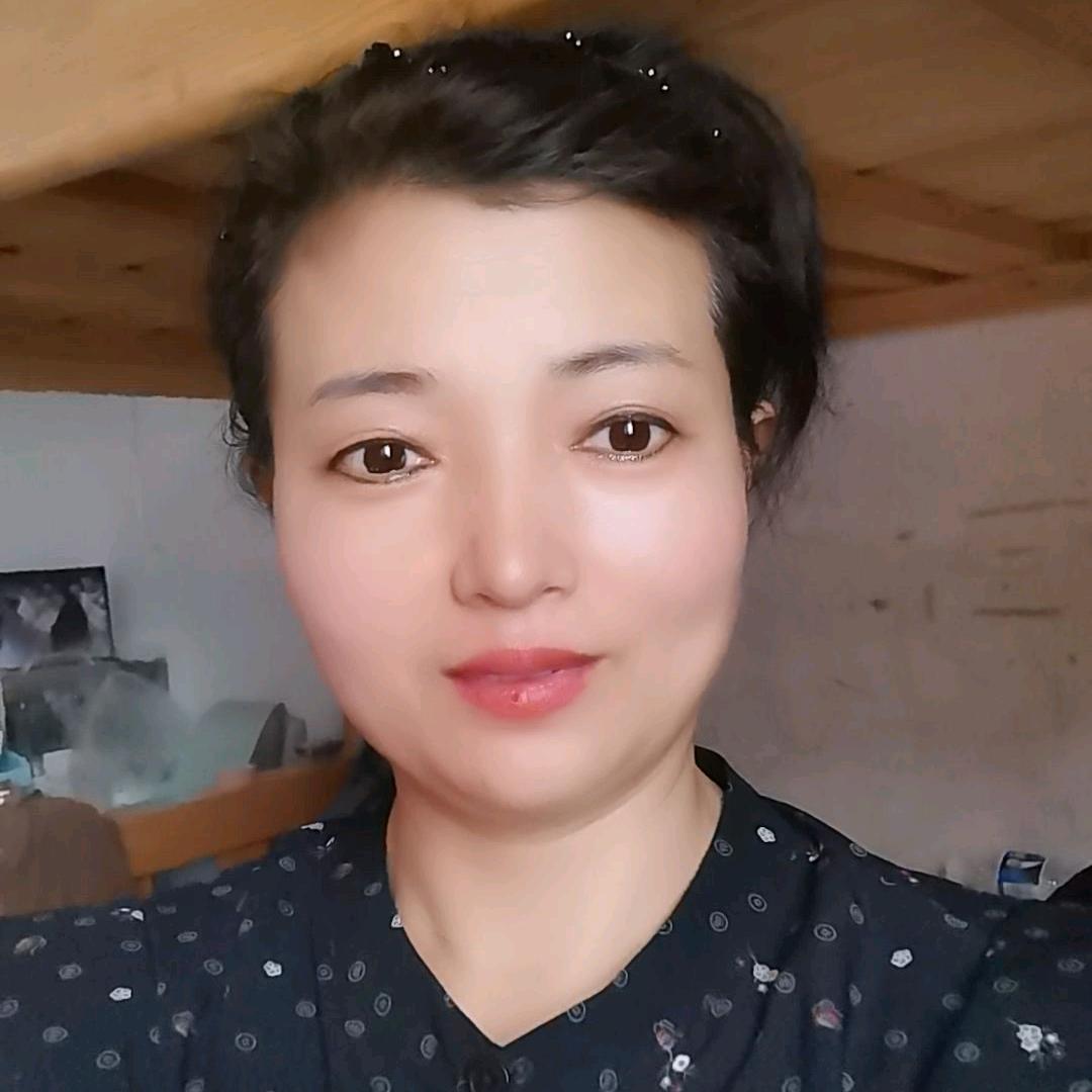 小霞婚姻介绍，专业批发胶带袋子
