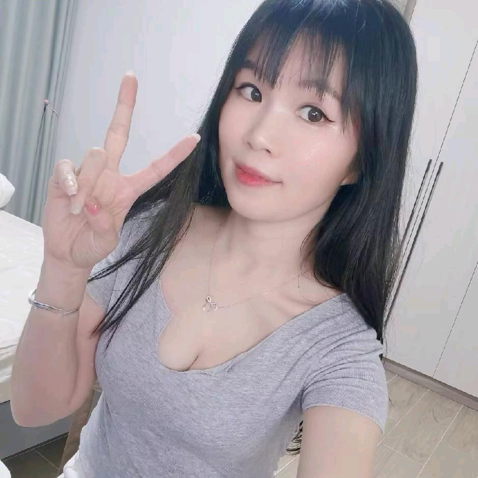 芳颖颖