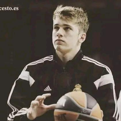 黄油芝士性感蟑螂