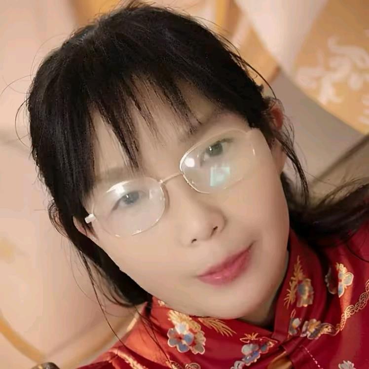 带刺的黑玫瑰🌹🌹