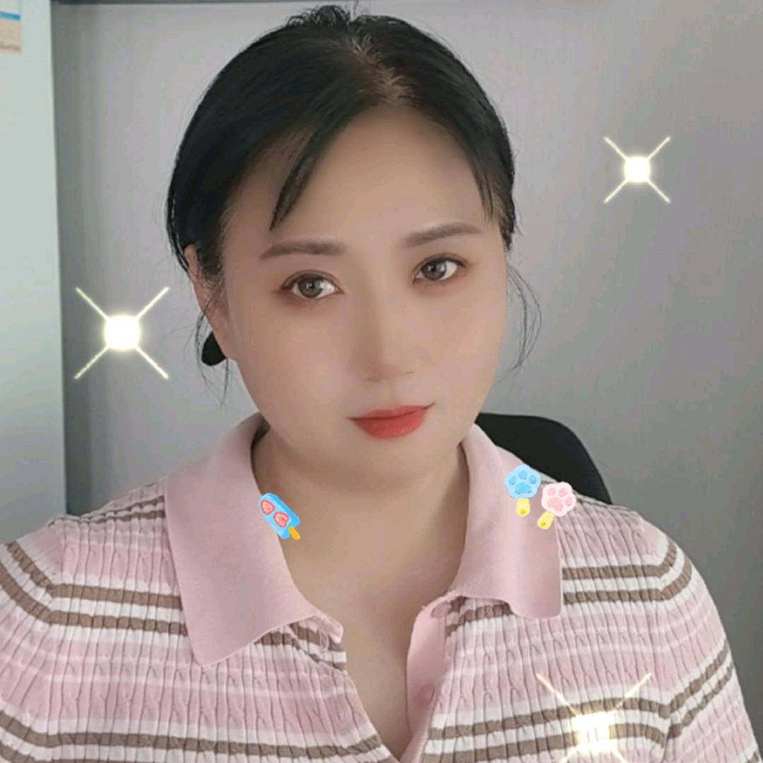爱玩的英子