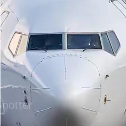 一架波音737(心情良好)