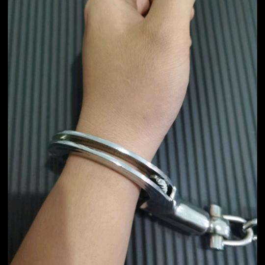 ♛一地♂鸡毛￥