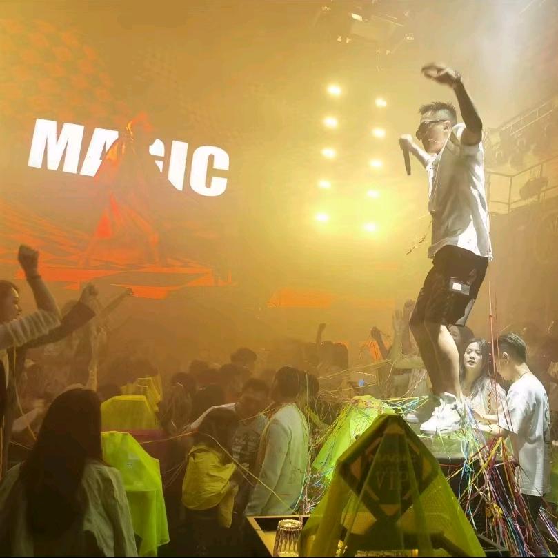 傣迪预定.版纳傣迪酒吧(邱总)