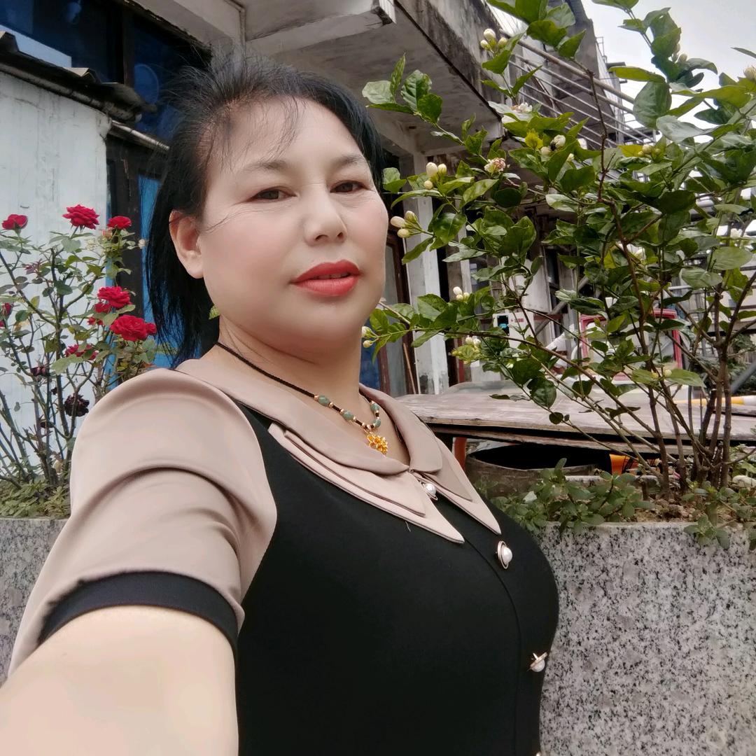 倪爱安慰