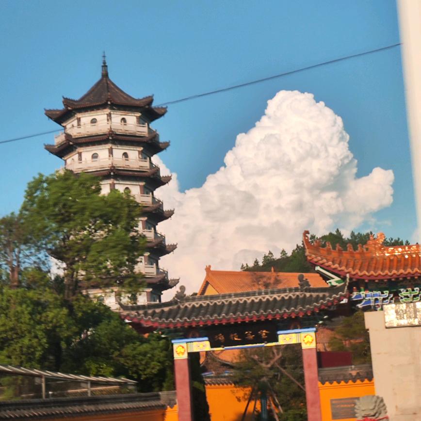 矿泉水