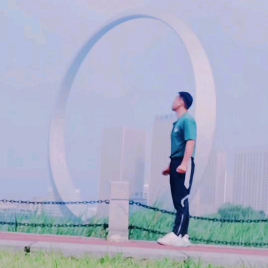 L  G