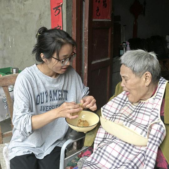 雅雅在努力